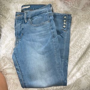311 shaping skinny Levi jeans